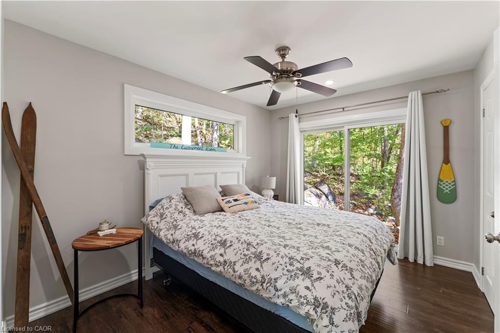 8 15Th Avenue, South Bruce Peninsula, ON - Indoor Photo Showing Bedroom