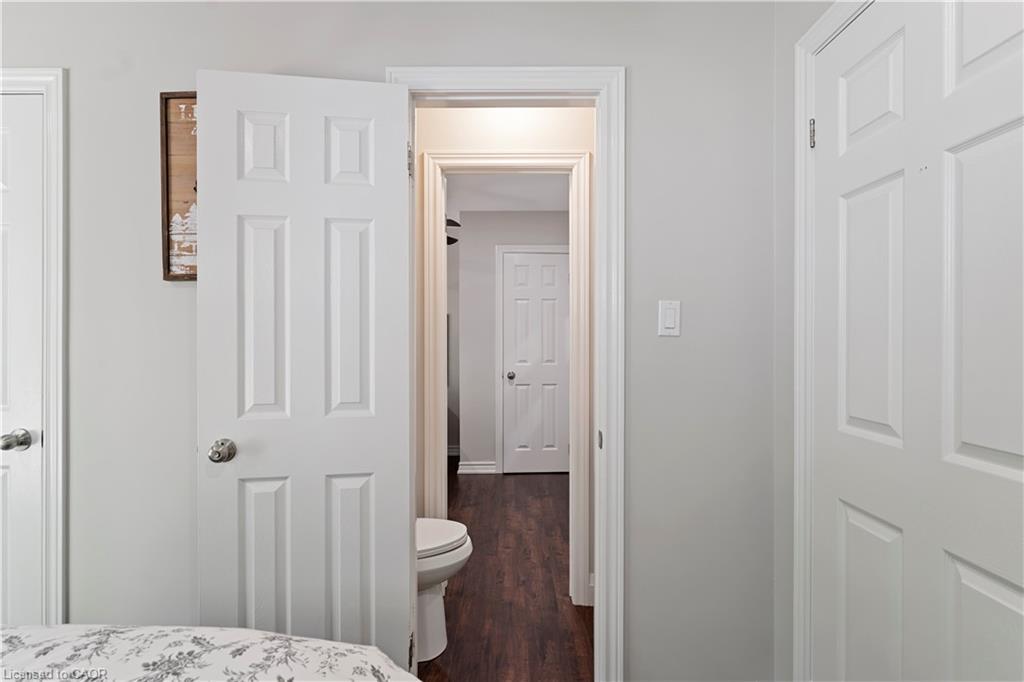8 15Th Avenue, South Bruce Peninsula, ON - Indoor Photo Showing Bedroom