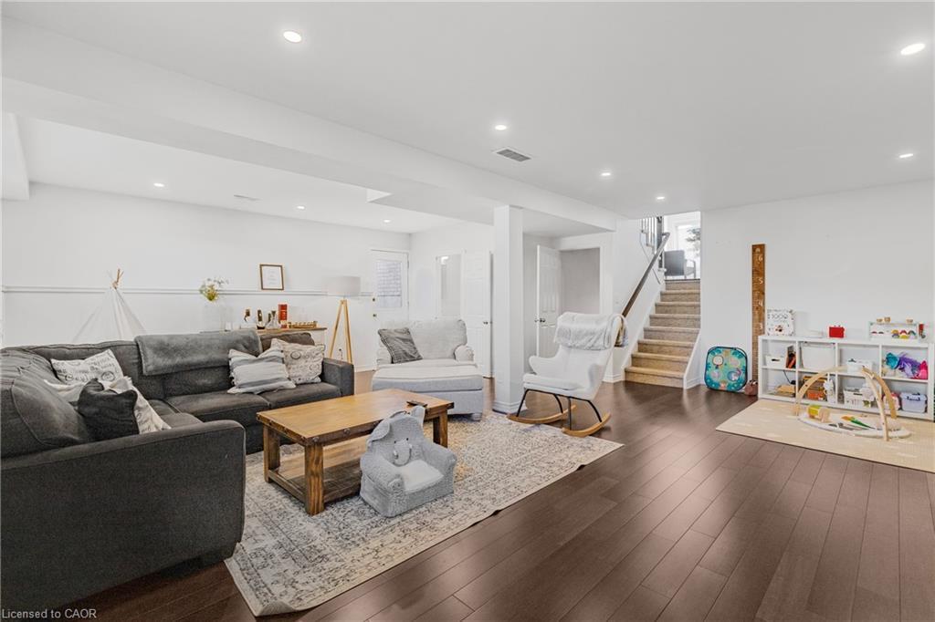 7 Bascary Crescent, St. Catharines, ON - Indoor