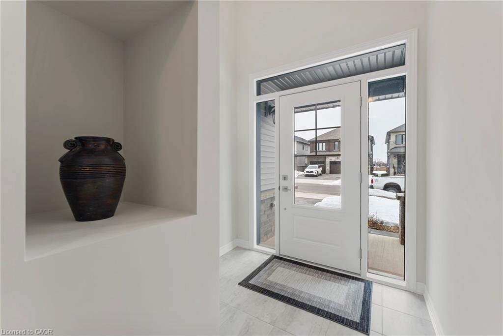 107 Starfire Crescent, Stoney Creek, ON - Indoor Photo Showing Other Room