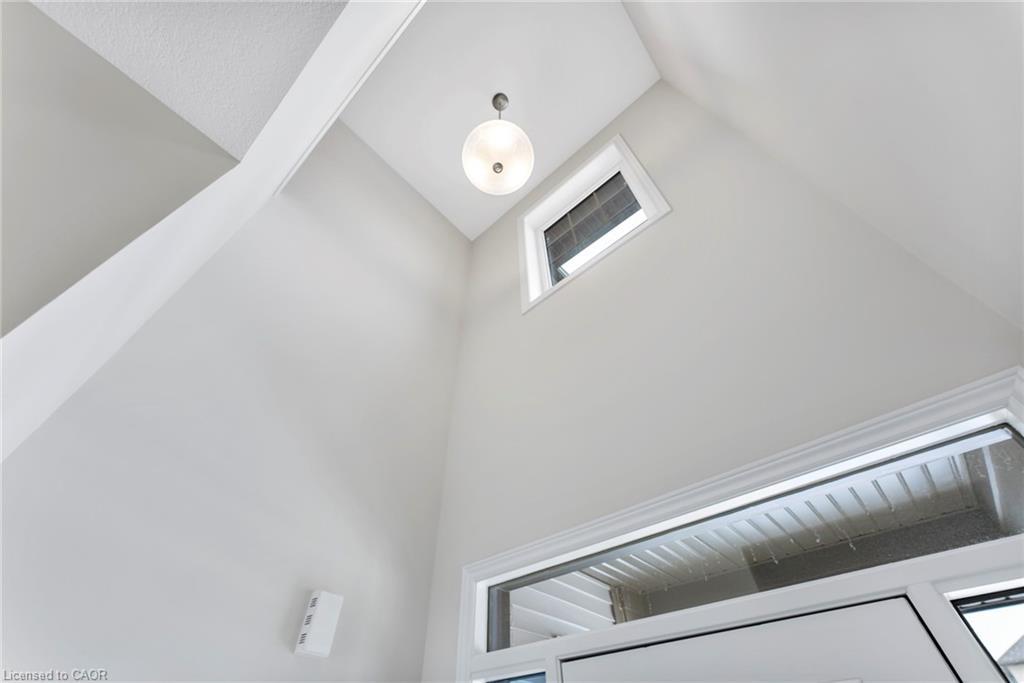 107 Starfire Crescent, Stoney Creek, ON - Indoor Photo Showing Other Room