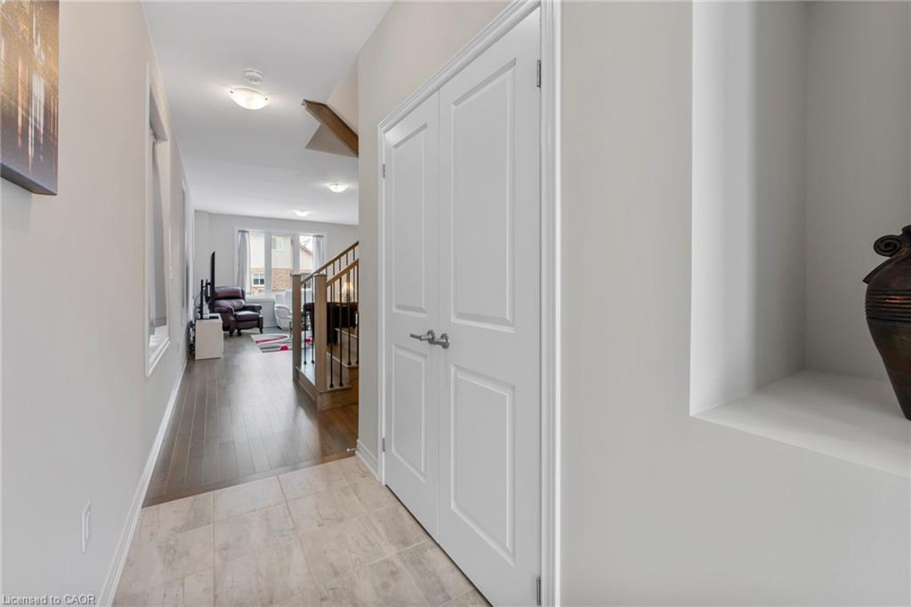 107 Starfire Crescent, Stoney Creek, ON - Indoor Photo Showing Other Room