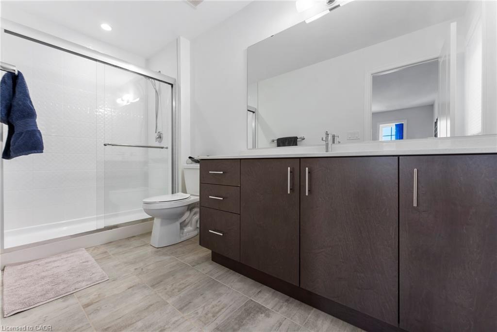 107 Starfire Crescent, Stoney Creek, ON - Indoor Photo Showing Bathroom