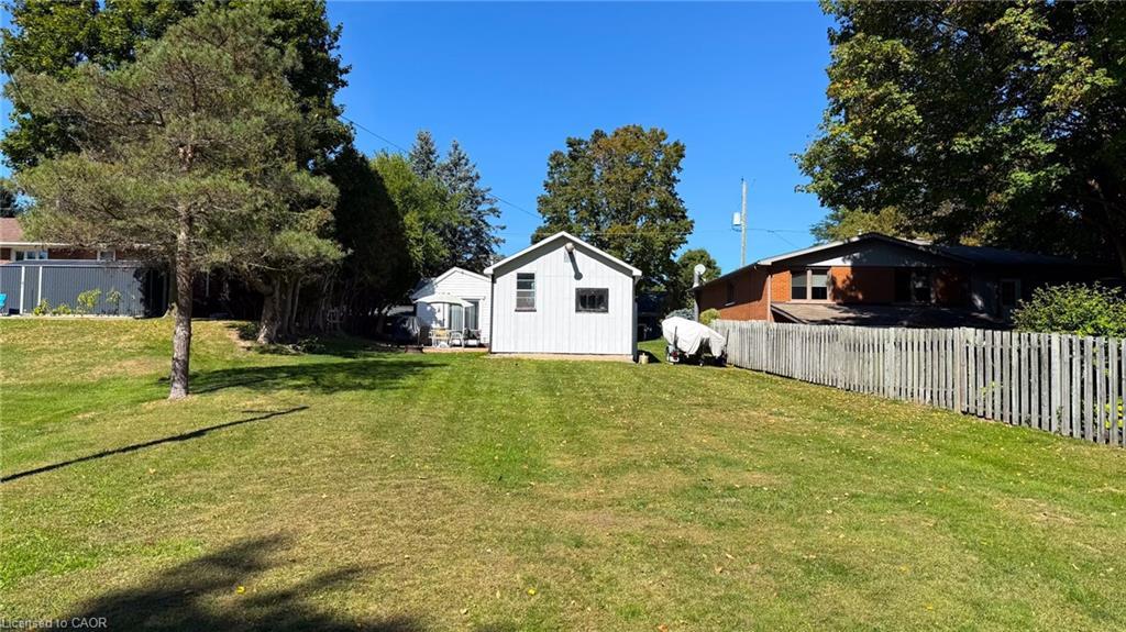 144 College Street W, Waterford, ON - Outdoor