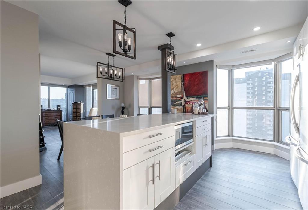 17C-67 Caroline Street S, Hamilton, ON - Indoor