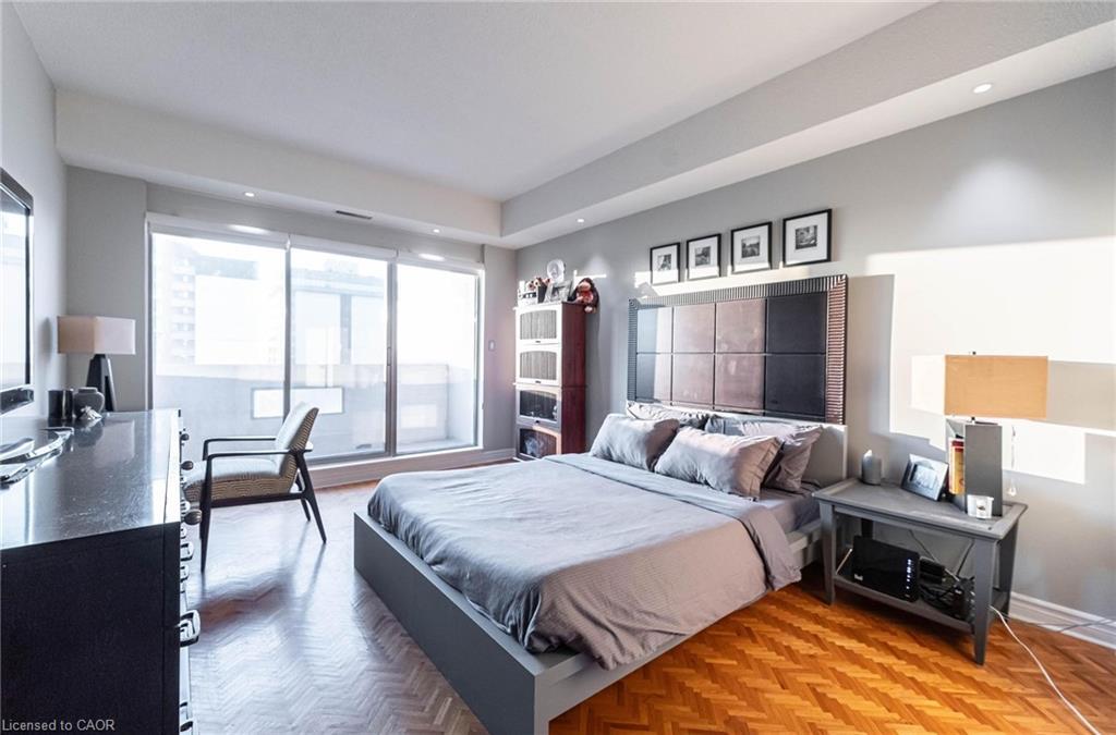 17C-67 Caroline Street S, Hamilton, ON - Indoor Photo Showing Bedroom