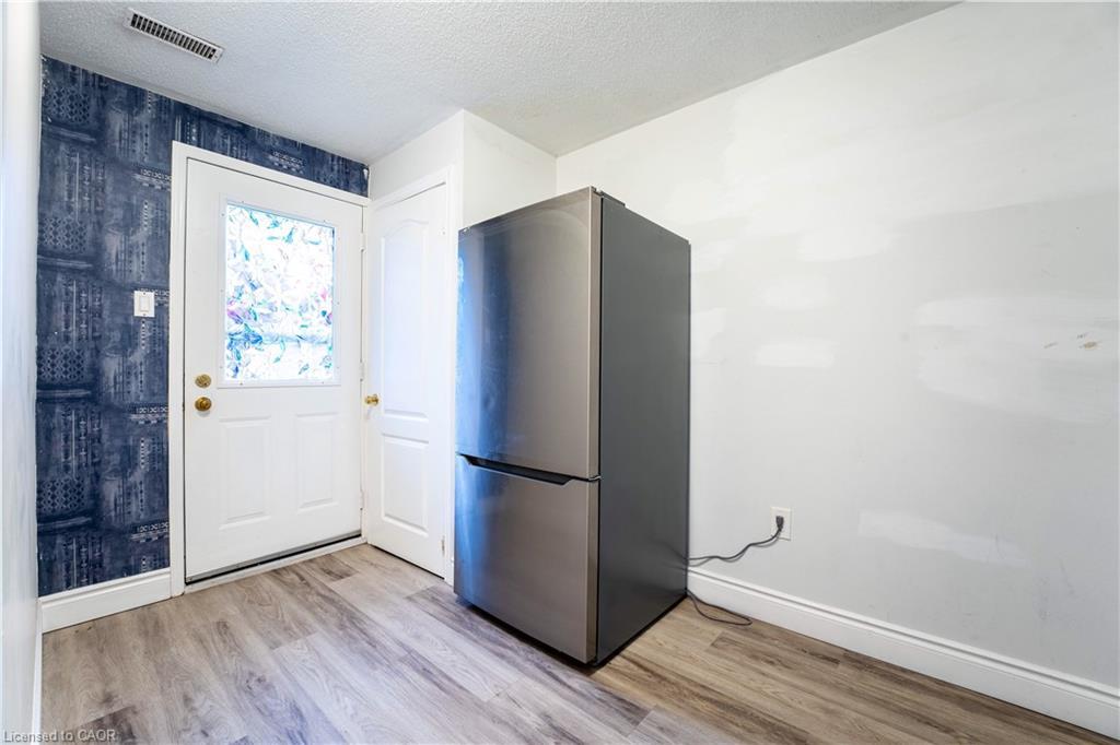 16-365 Pioneer Drive, Kitchener, ON - Indoor Photo Showing Other Room