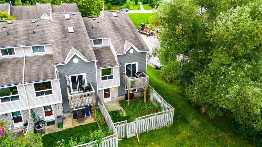 16-365 Pioneer Drive, Kitchener, ON - Outdoor