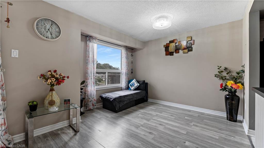 16-365 Pioneer Drive, Kitchener, ON - Indoor