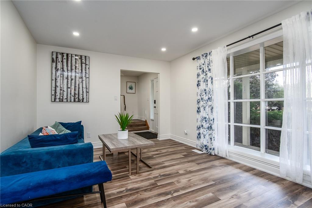 389 Dunvegan Drive, Waterloo, ON - Indoor