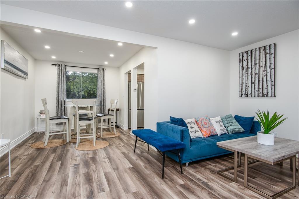 389 Dunvegan Drive, Waterloo, ON - Indoor