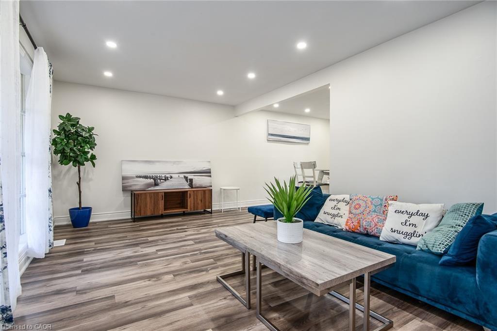 389 Dunvegan Drive, Waterloo, ON - Indoor