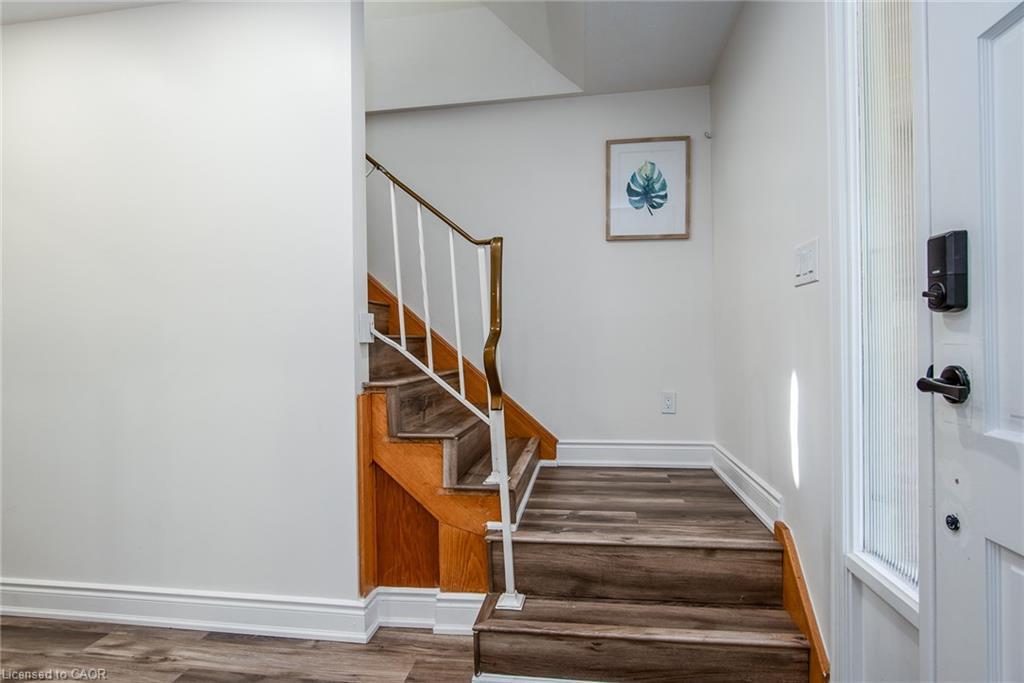 389 Dunvegan Drive, Waterloo, ON - Indoor Photo Showing Other Room