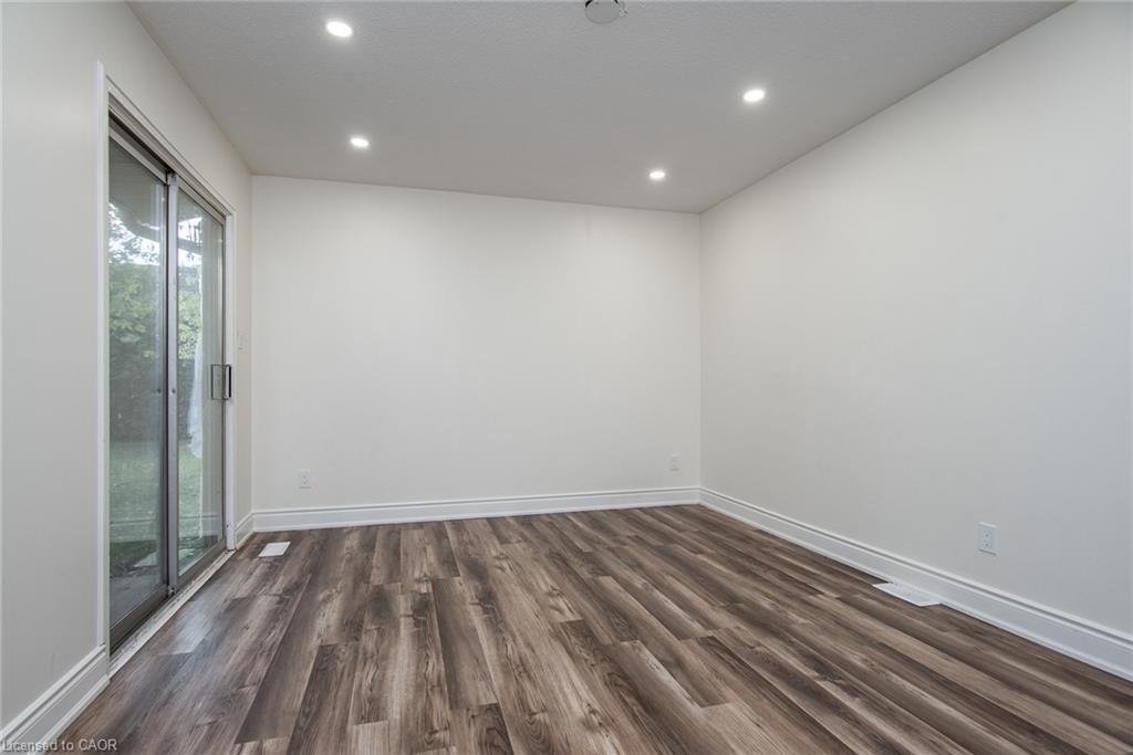 389 Dunvegan Drive, Waterloo, ON - Indoor Photo Showing Other Room