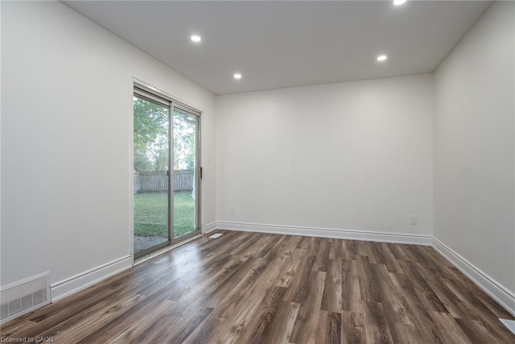 389 Dunvegan Drive, Waterloo, ON - Indoor Photo Showing Other Room