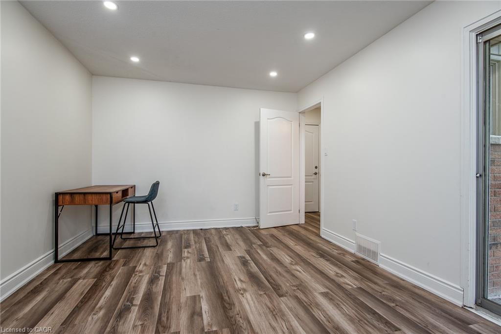 389 Dunvegan Drive, Waterloo, ON - Indoor Photo Showing Other Room