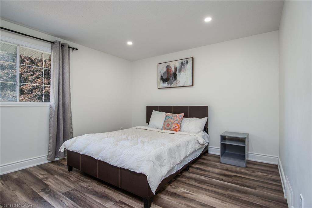 389 Dunvegan Drive, Waterloo, ON - Indoor Photo Showing Bedroom