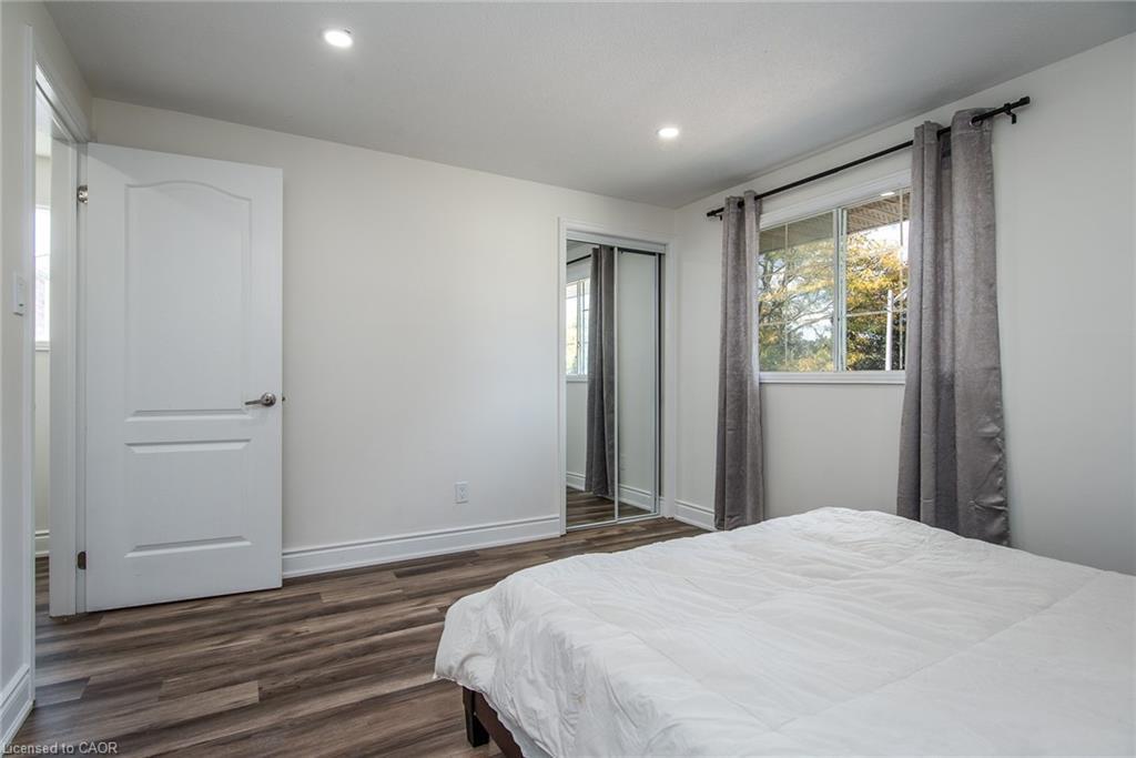 389 Dunvegan Drive, Waterloo, ON - Indoor Photo Showing Bedroom