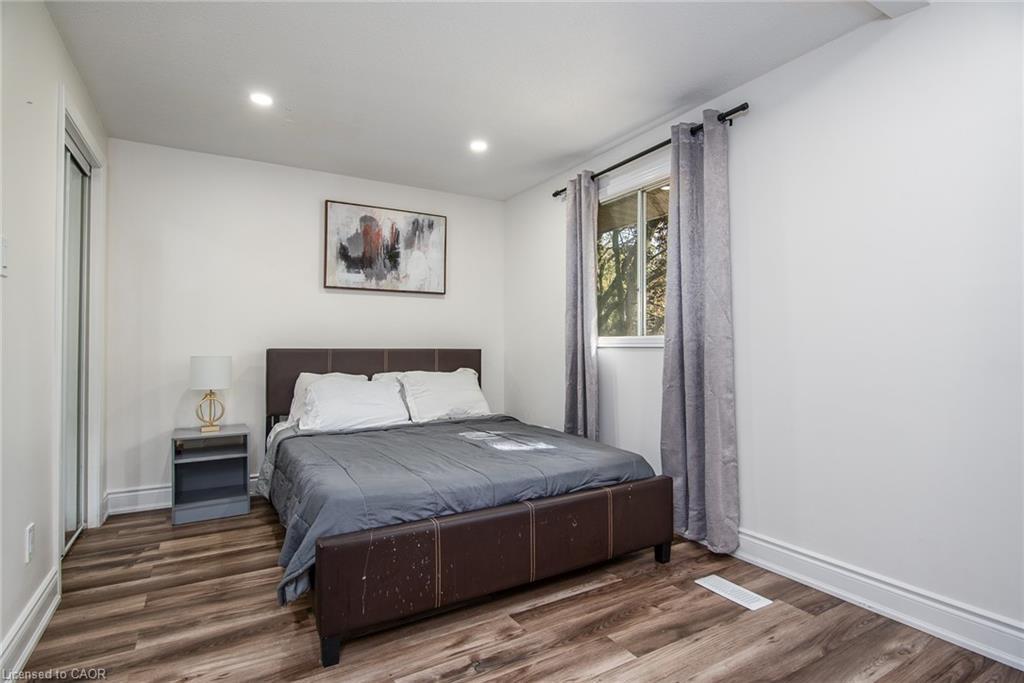389 Dunvegan Drive, Waterloo, ON - Indoor Photo Showing Bedroom