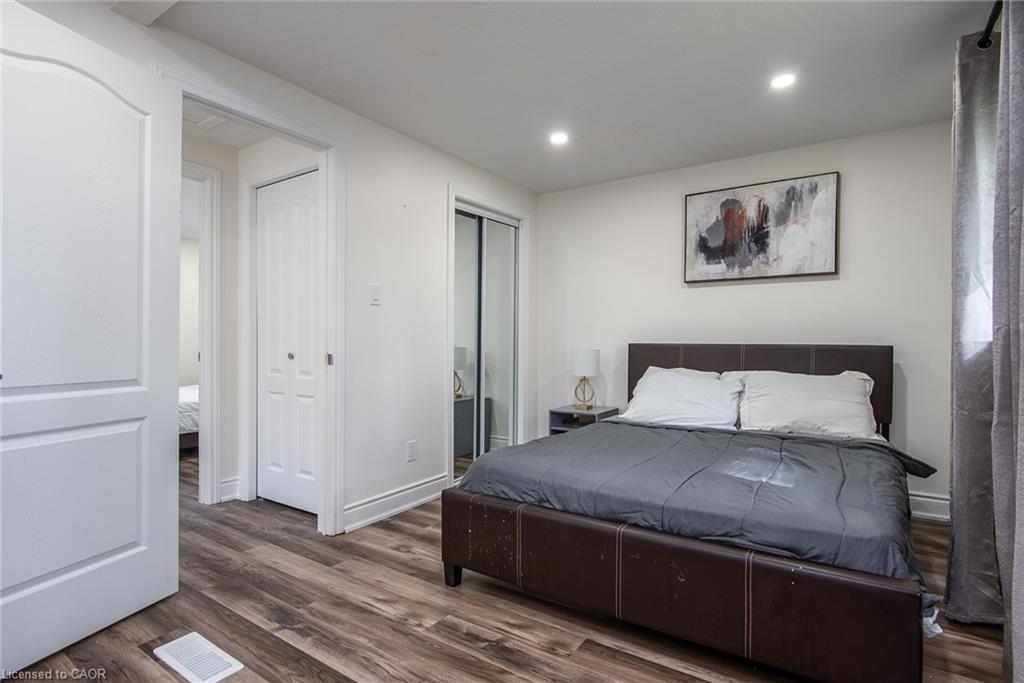 389 Dunvegan Drive, Waterloo, ON - Indoor Photo Showing Bedroom