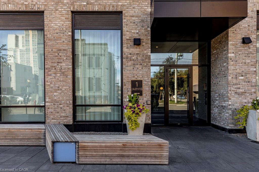 727-1 Jarvis Street, Hamilton, ON - Outdoor