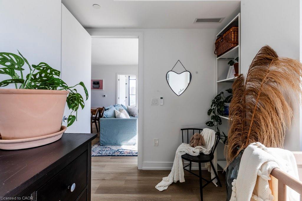 727-1 Jarvis Street, Hamilton, ON - Indoor