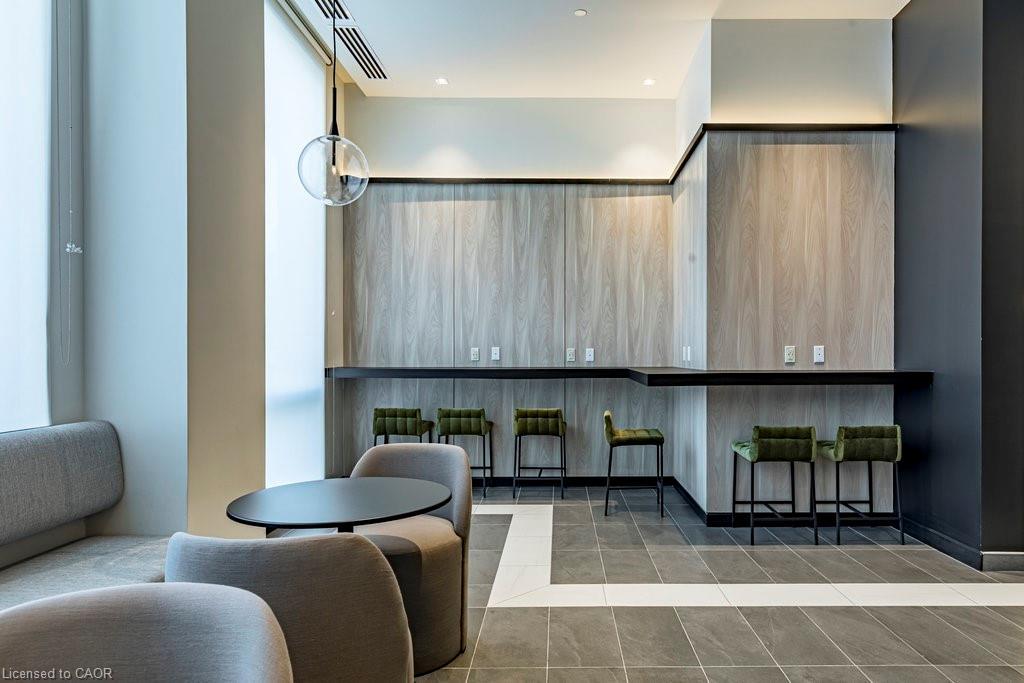 727-1 Jarvis Street, Hamilton, ON - Indoor Photo Showing Other Room