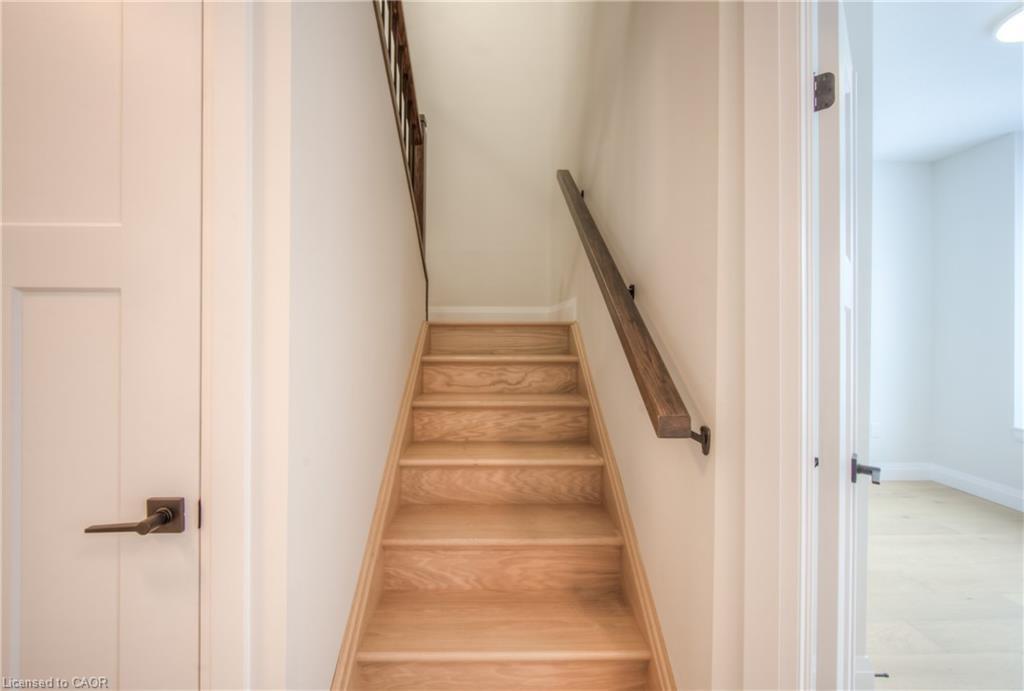 1-264 Blair Road, Cambridge, ON - Indoor Photo Showing Other Room