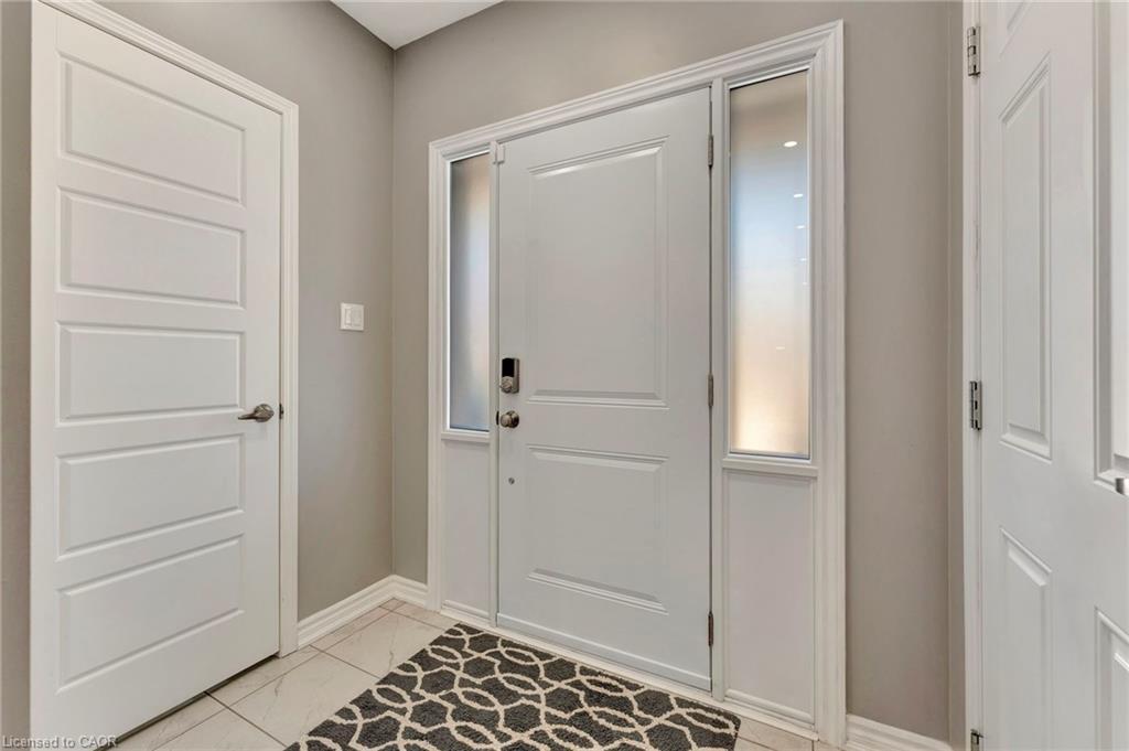 212 Waterbrook Lane, Kitchener, ON - Indoor Photo Showing Other Room