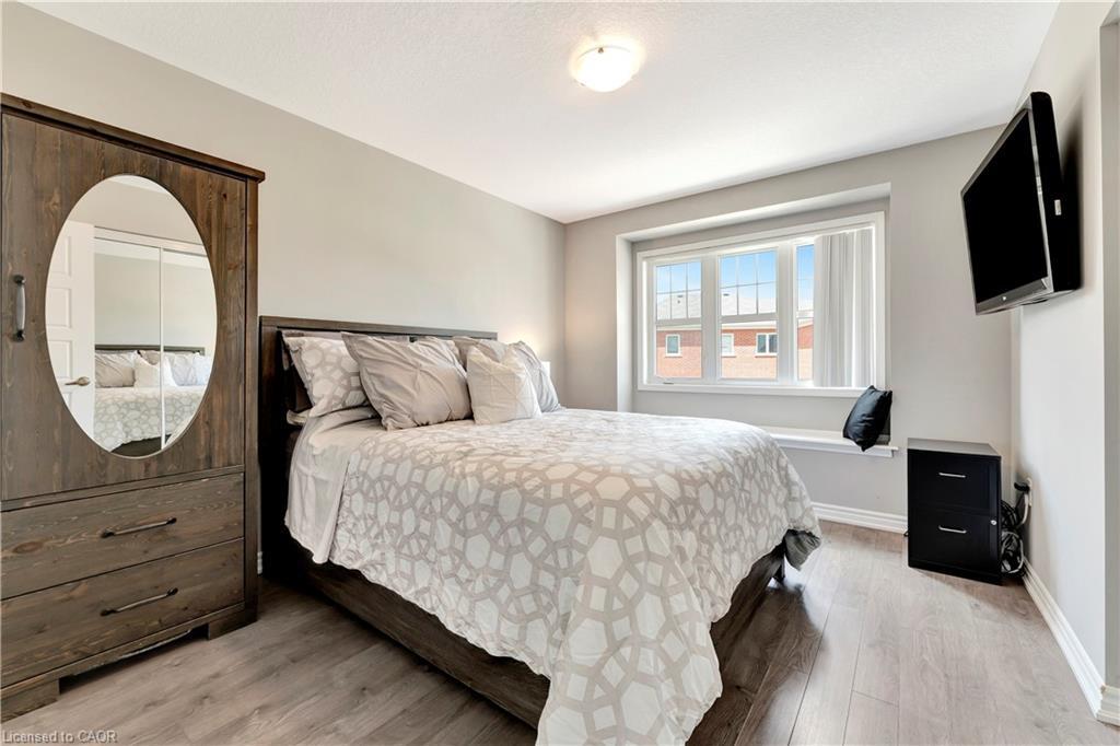 212 Waterbrook Lane, Kitchener, ON - Indoor Photo Showing Bedroom
