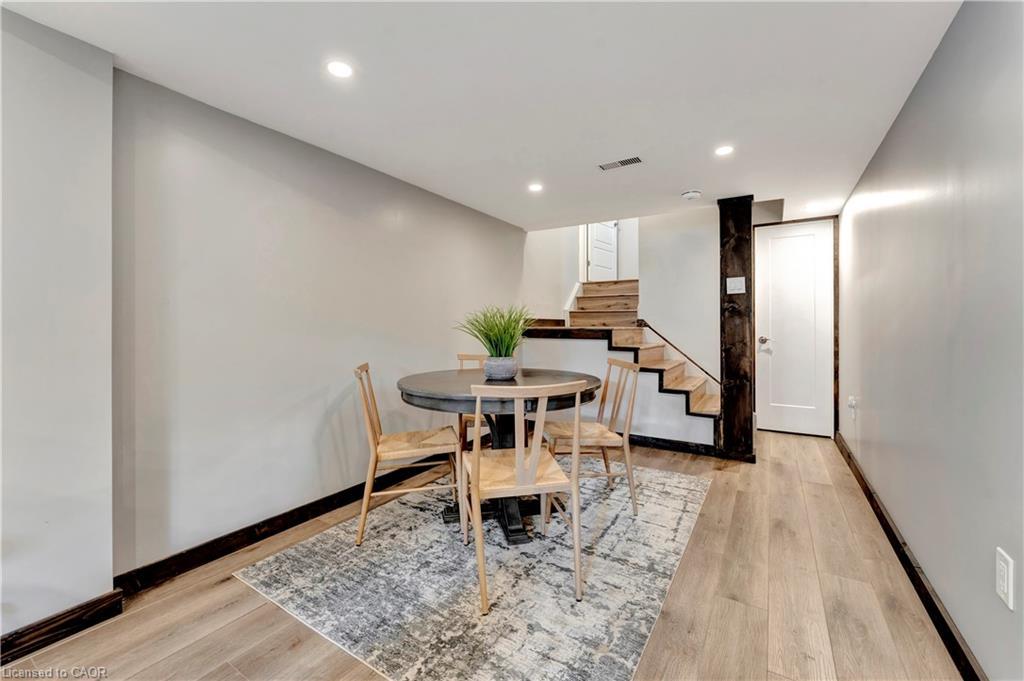 212 Waterbrook Lane, Kitchener, ON - Indoor