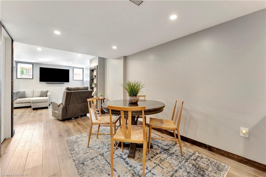 212 Waterbrook Lane, Kitchener, ON - Indoor