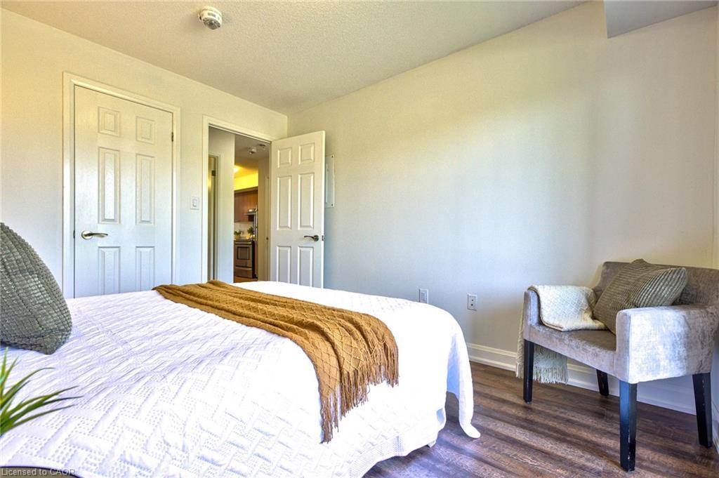 28-350 Fisher Mills Road, Cambridge, ON - Indoor Photo Showing Bedroom