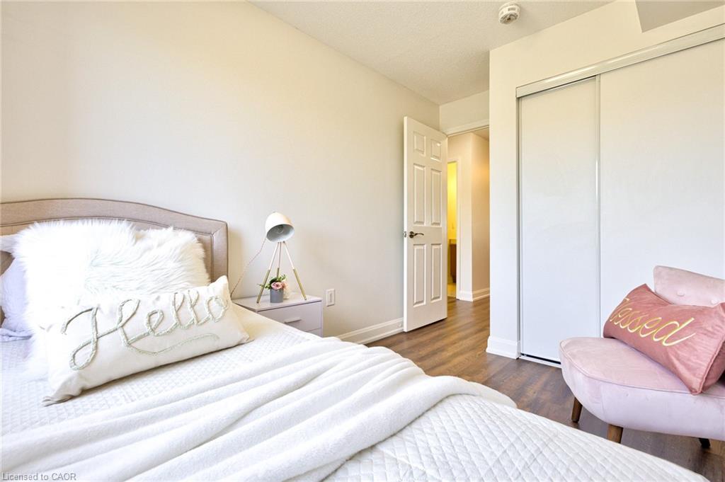 28-350 Fisher Mills Road, Cambridge, ON - Indoor Photo Showing Bedroom