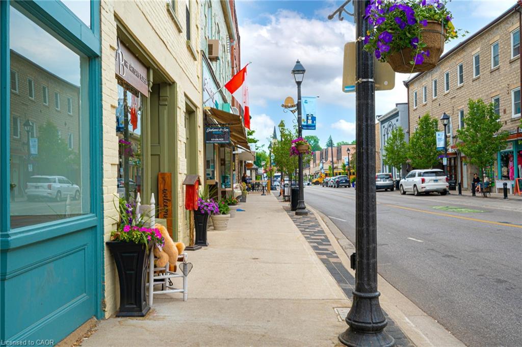 28-350 Fisher Mills Road, Cambridge, ON - Outdoor