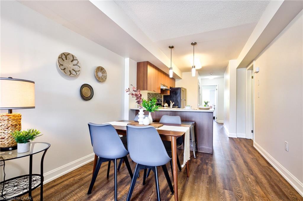 28-350 Fisher Mills Road, Cambridge, ON - Indoor Photo Showing Dining Room