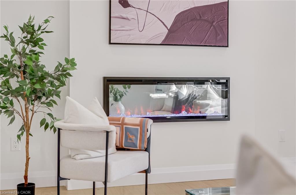 13 Skyland Drive, Hamilton, ON - Indoor Photo Showing Other Room