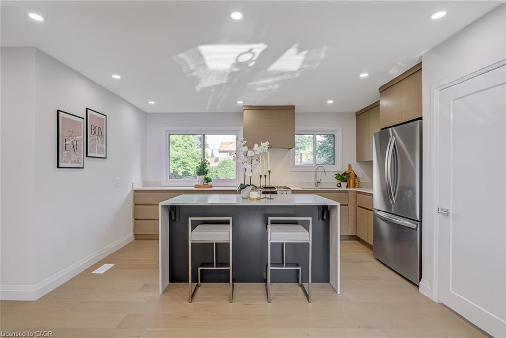 13 Skyland Drive, Hamilton, ON - Indoor