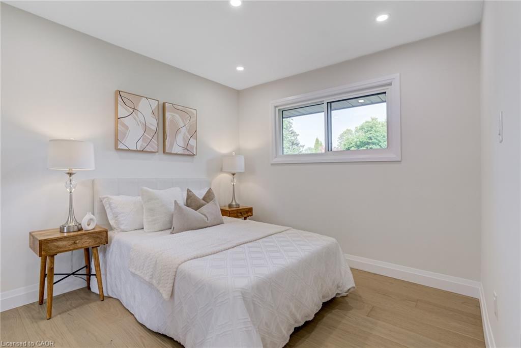 13 Skyland Drive, Hamilton, ON - Indoor Photo Showing Bedroom