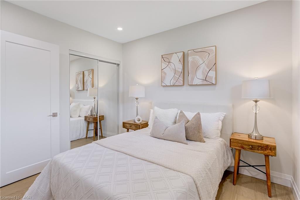 13 Skyland Drive, Hamilton, ON - Indoor Photo Showing Bedroom