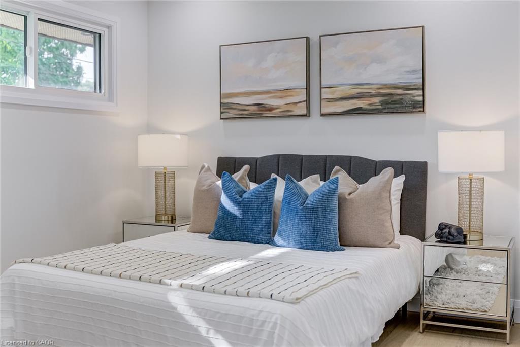 13 Skyland Drive, Hamilton, ON - Indoor Photo Showing Bedroom