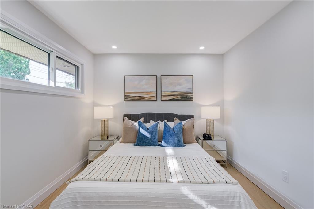 13 Skyland Drive, Hamilton, ON - Indoor Photo Showing Bedroom