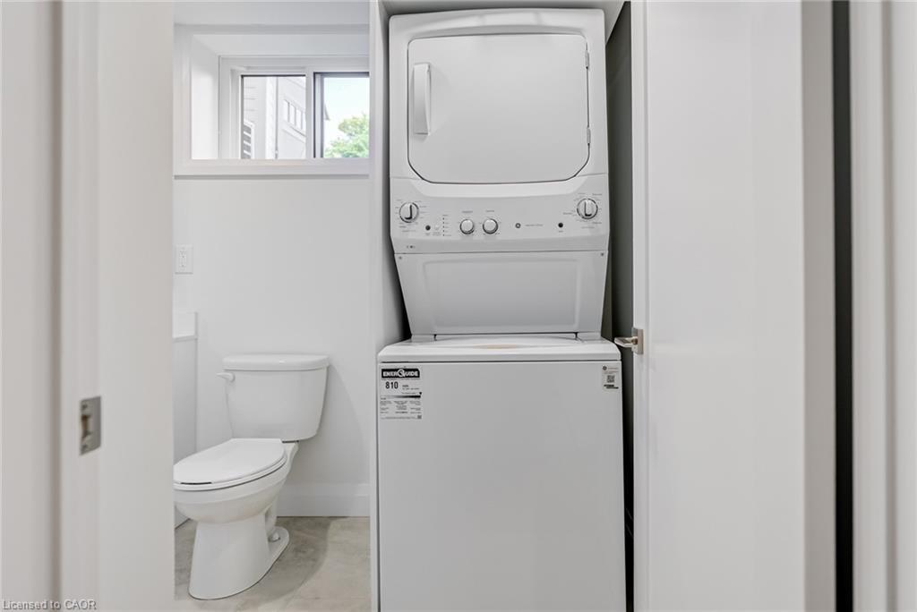 13 Skyland Drive, Hamilton, ON - Indoor Photo Showing Laundry Room