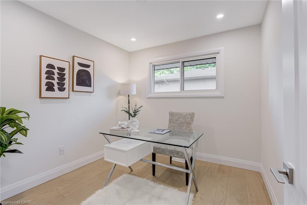 13 Skyland Drive, Hamilton, ON - Indoor Photo Showing Other Room