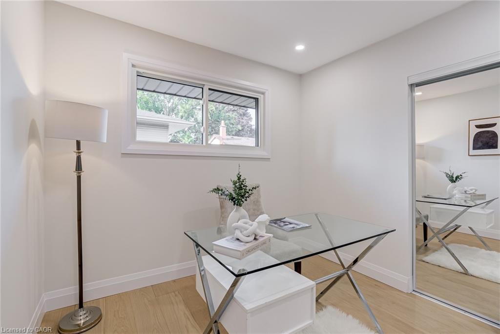 13 Skyland Drive, Hamilton, ON - Indoor Photo Showing Dining Room