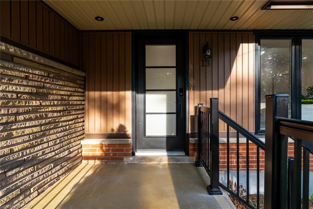 13 Skyland Drive, Hamilton, ON - Photo Showing Other Room