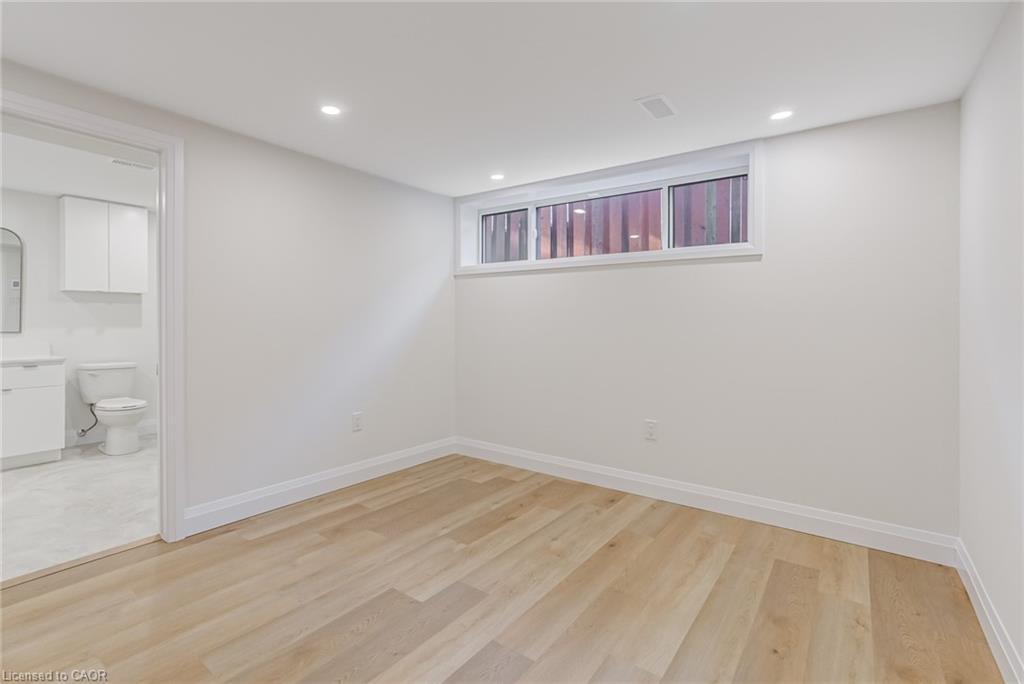 13 Skyland Drive, Hamilton, ON - Indoor Photo Showing Other Room