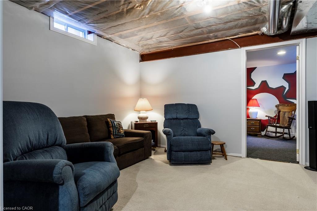 33 Oak Crescent, Hagersville, ON - Indoor