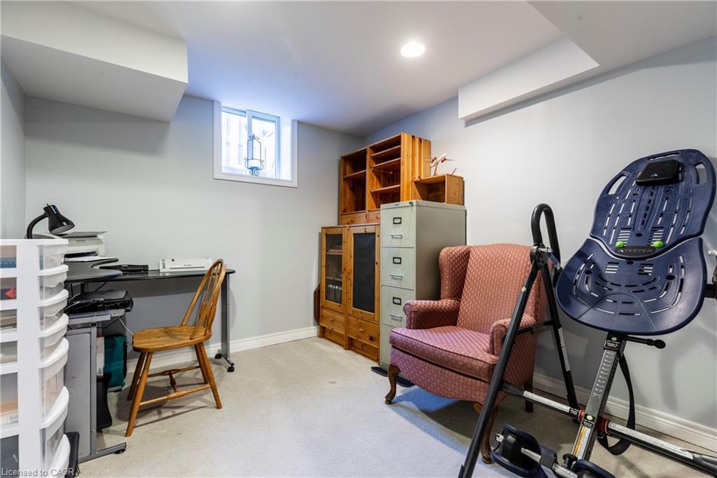 33 Oak Crescent, Hagersville, ON - Indoor Photo Showing Other Room