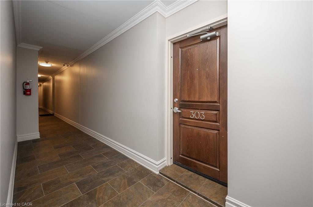 303-1212 Fennell Avenue E, Hamilton, ON - Indoor Photo Showing Other Room